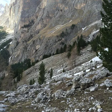 Kro Rifugio Monti Pallidi Canazei